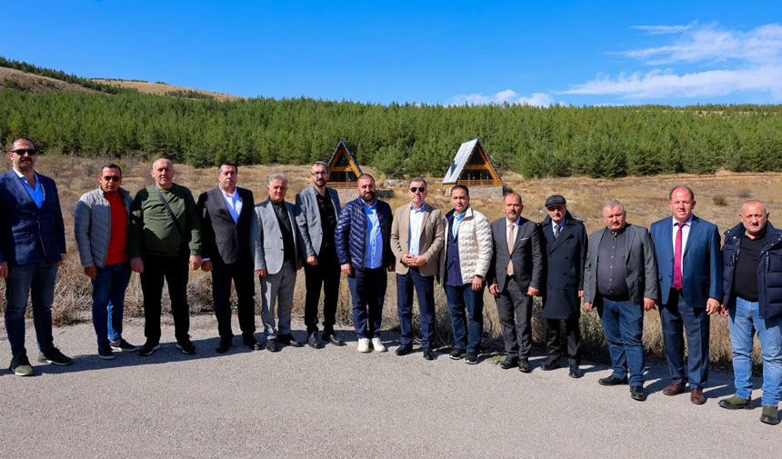 Vali Eldivan Aslan Dagi Ile Turizmden Aldigimiz Payi Yukseltecegiz1