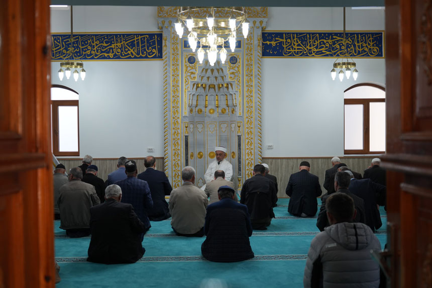 Yarim Asirlik Velisaban Camii Geleneksel Nakislarla Yenilendi2