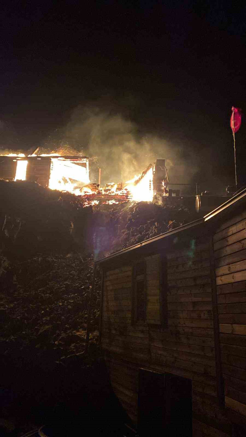 3 Bin 100 Rakimdaki Kirklar Dagi Mescidi Yanginda Yok Oldu2