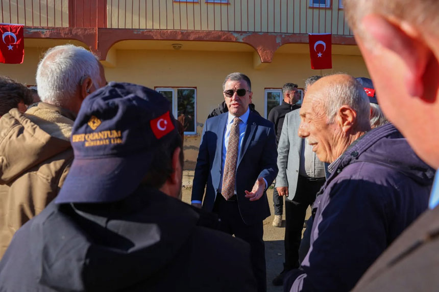 Vali Mustafa Eldivan Darica Ve Yocalidaydi1