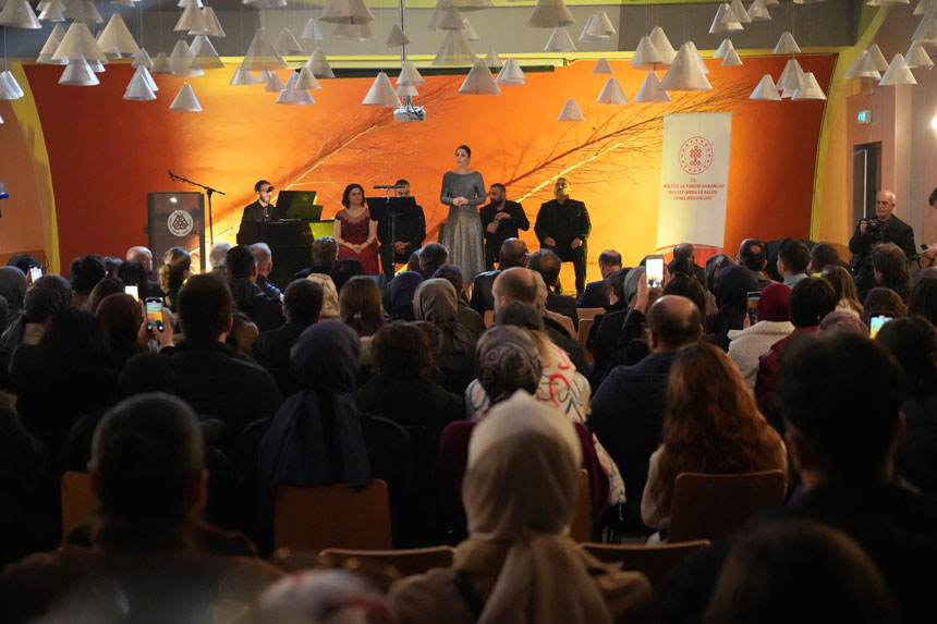 Opera Sanatcilari Anadolu Ezgileri Ile Baksi Muzesinde Sahne Aldi3