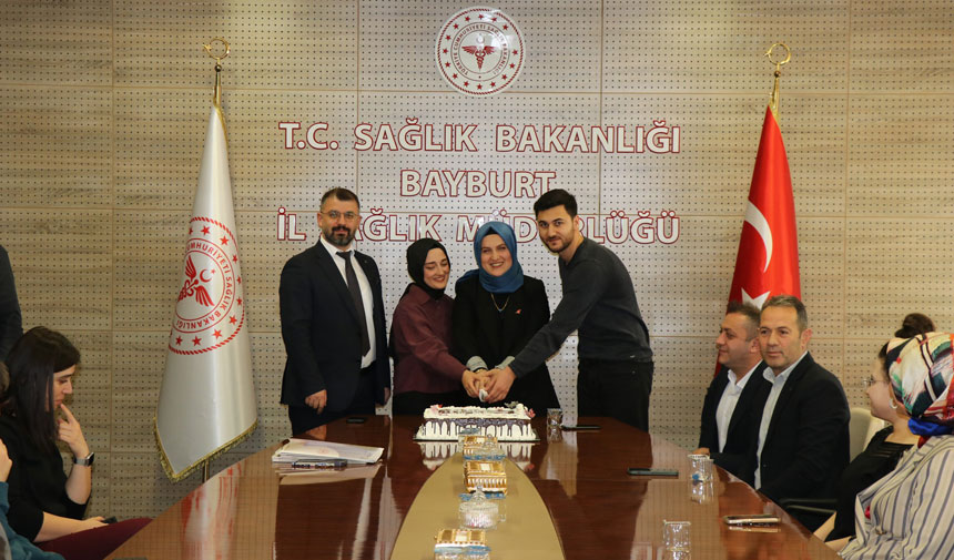 Bayburtta Basarili Dis Hekimleri Odullendirildi2