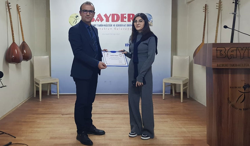 Bayderde Azerbaycan Edebiyatinin Oncusu Resul Riza Anildi2