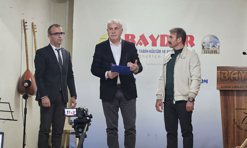 Cafer Dursun Anlatti Islam Medeniyetinde Kutuphanelerin Rolu Ve Bayburt Ornegi2