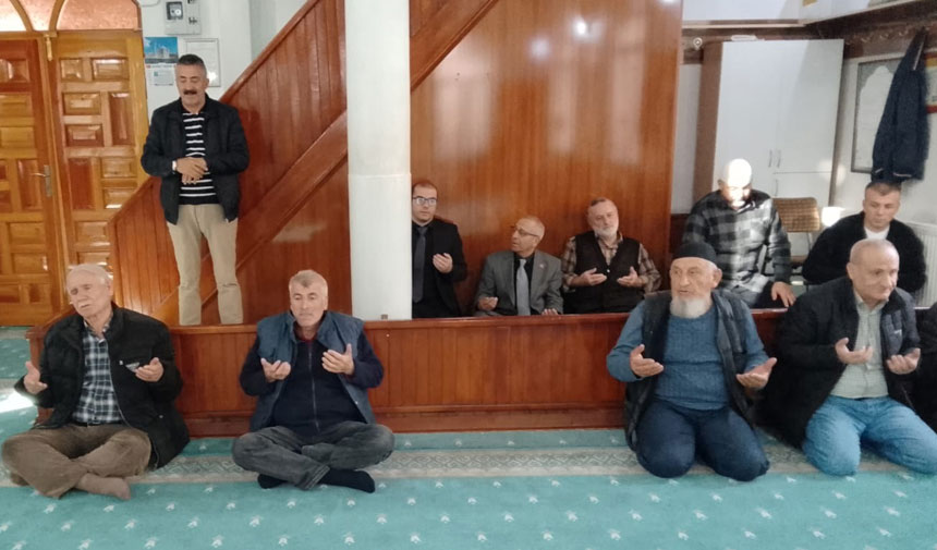 Bayburt Iyi Parti Ataturku Mevlid I Serifle Andi3