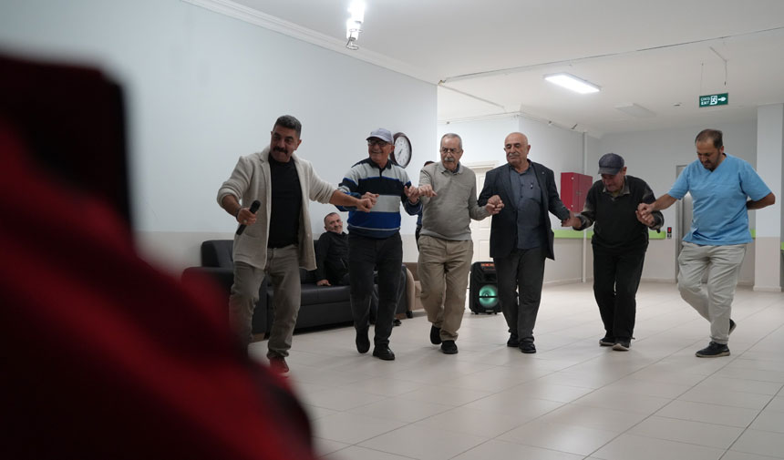 Bayburt Ve Elazigli Koca Cinarlar Moral Depoladi1