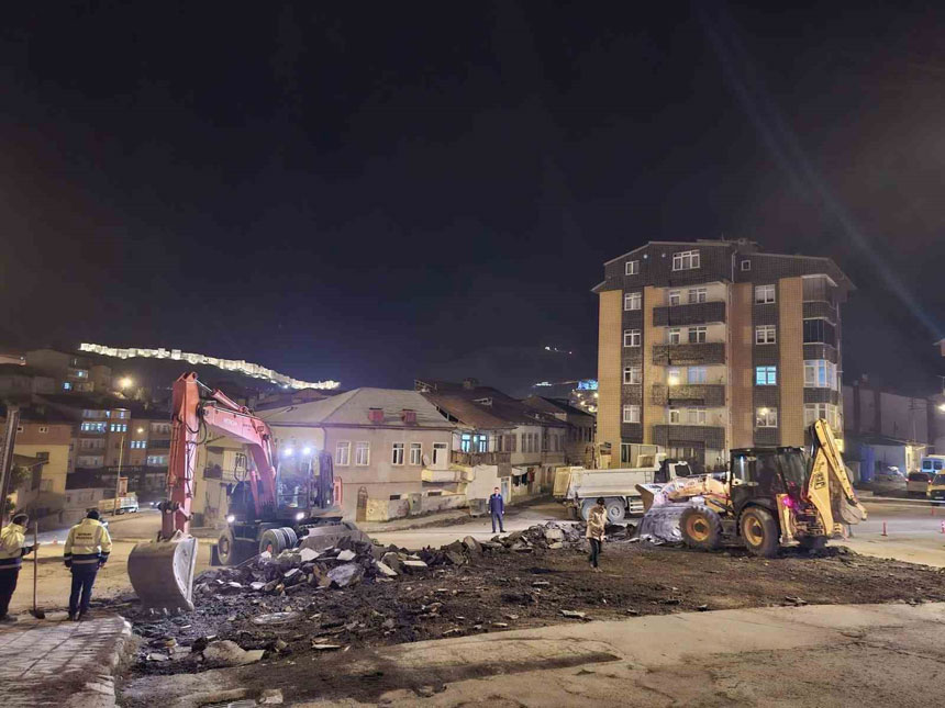 Bayburt Kisla Rampasinda Asfalt Yenileme Calismasi Baslatildi1