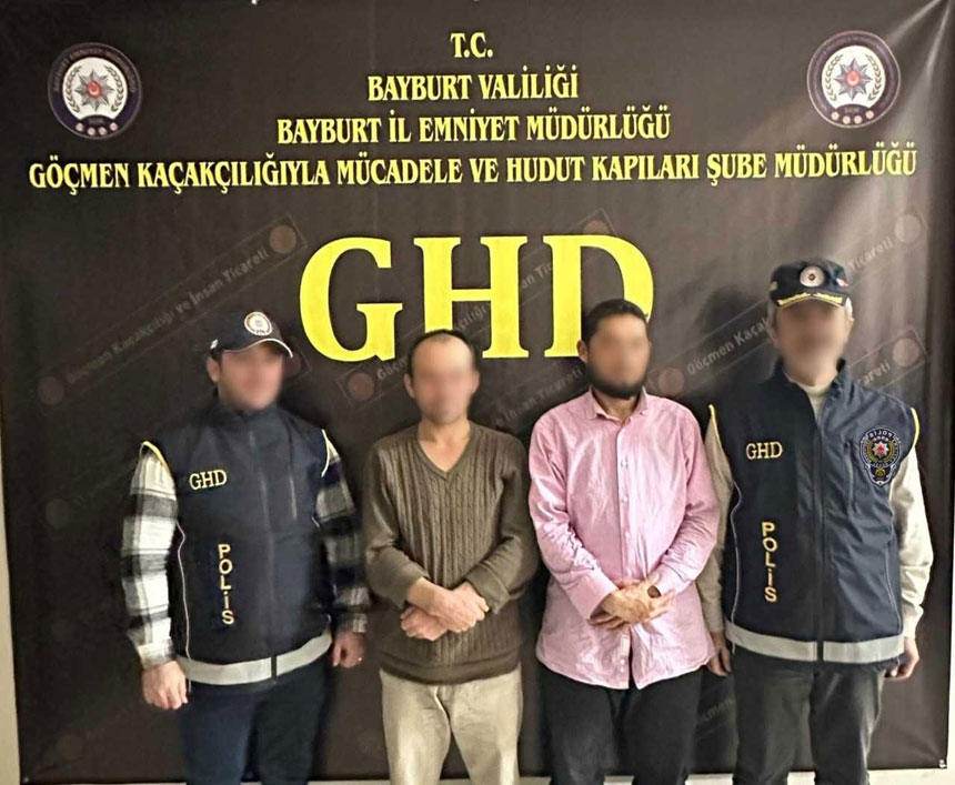 Bayburt Polisi Gocmen Kacakcisini Sucustu Yakaladi1