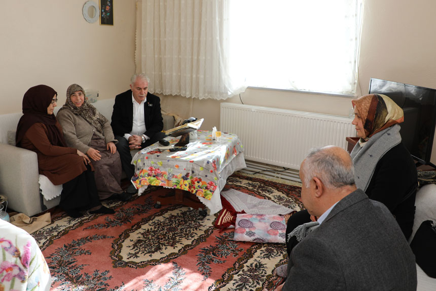 Baskan Memis Yaslilarin Kapisini Calmaya Devam Ediyor Bu Bir Gonul Isidir2