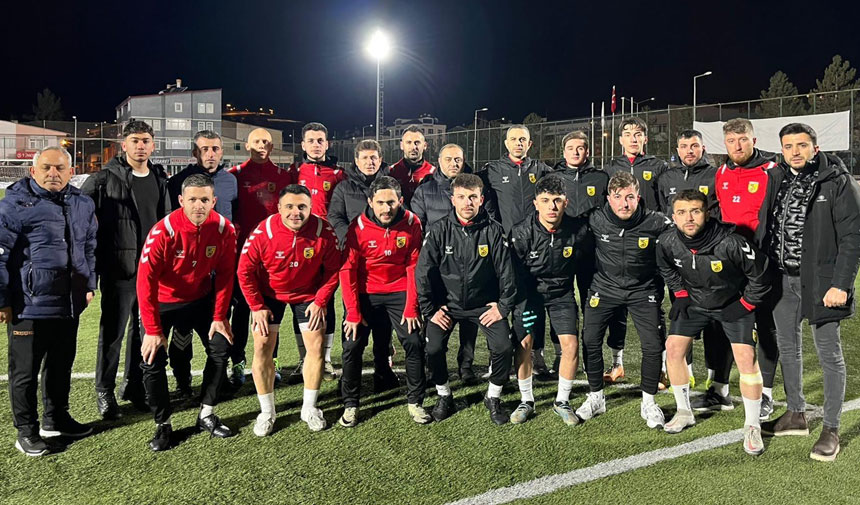 Sari Siyahlilarda Hedef Sampiyonluk Bayburtspor Sahaya Cikti3