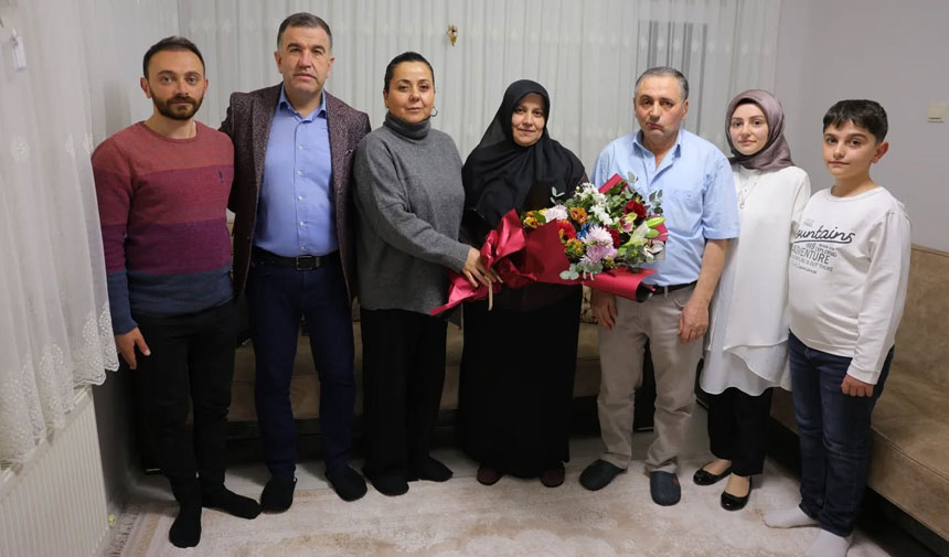 Bayburt Valisi Mustafa Eldivan Gazi Ailesiyle Iftarda Bulustu1