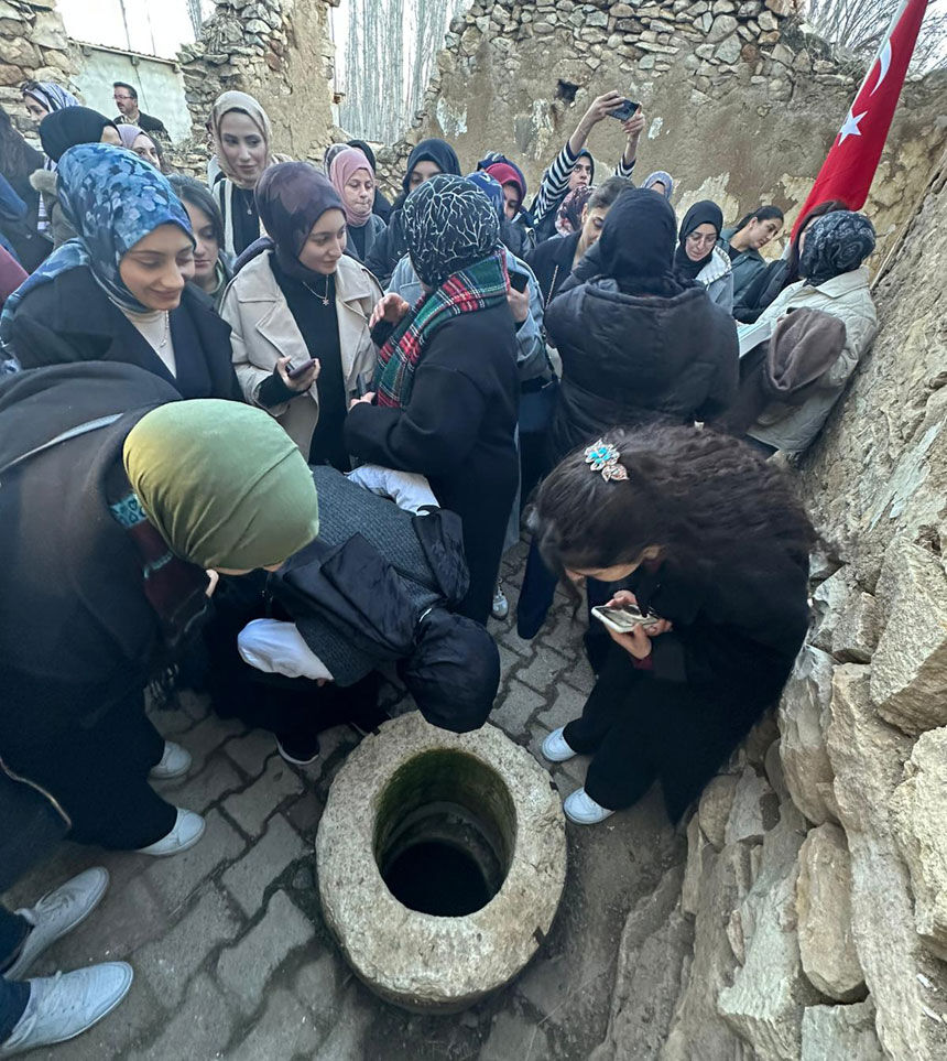 Bayburtta Gencler Ramazan Cami Ve Hayat Programiyla Manevi Iklimi Paylasiyor3