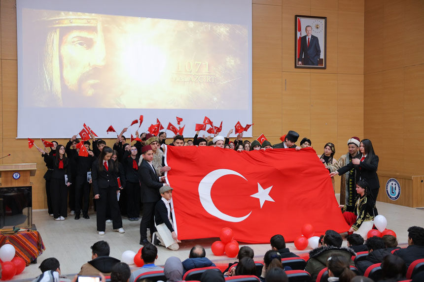 Bayburtta Istiklal Marsinin Kabulunun 105 Yilinda Mehmet Akif Ersoy Anildi1