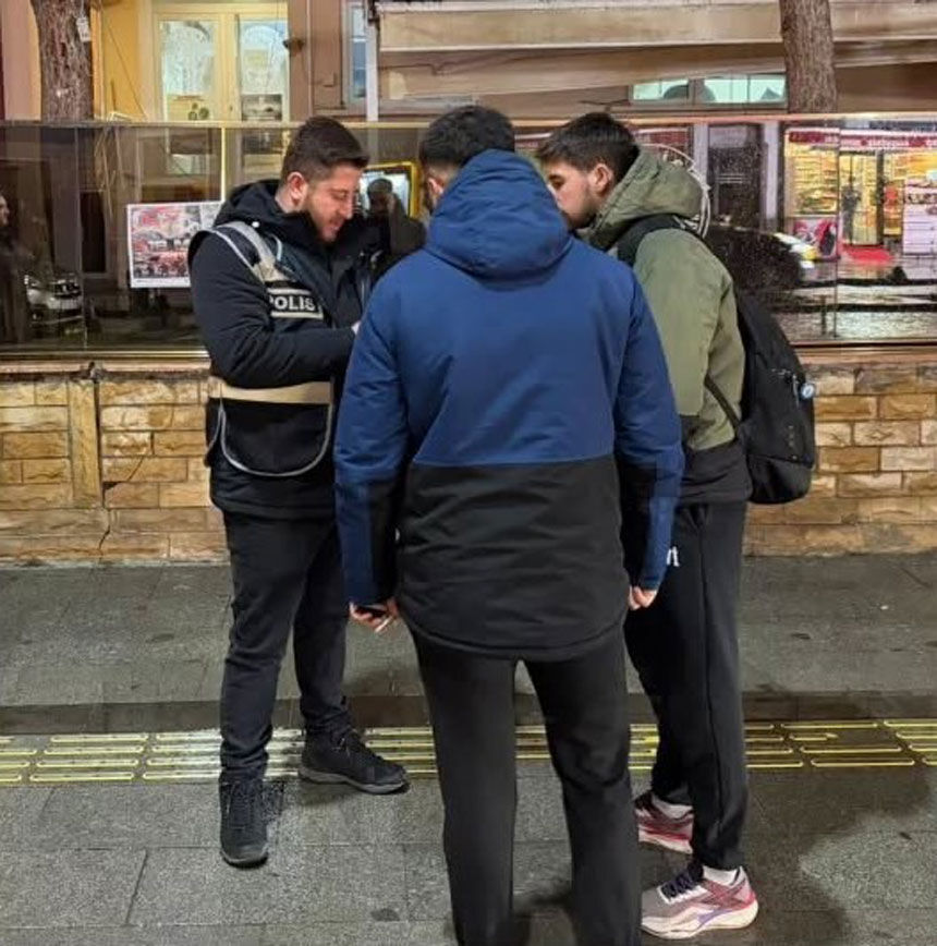 Bayburt Polisi Huzur Ve Guven Icin Denetimlerini Surduruyor1