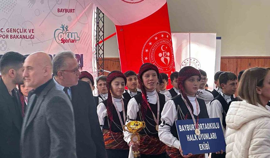 Bayburt Ortaokulu Bar Ekibi Turkiye Finallerinde1