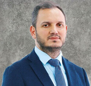 Bayburtlu Akademisyen Turgay Yerlikayadan Yeni Eser Sosyal Medyada Gezi Ve Tahrir Kars1