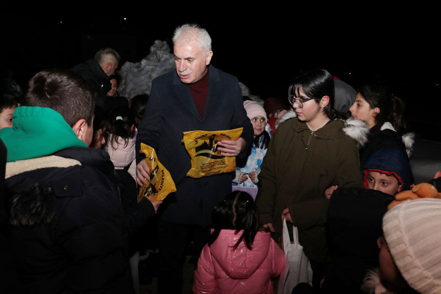 Bayburt Belediyesi Mahallelerde Onbesilik Dagitti1