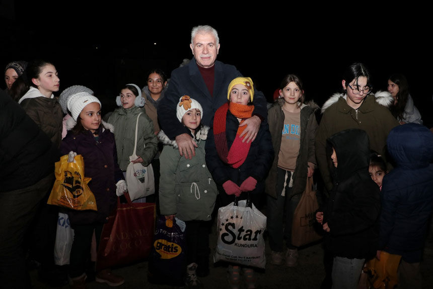 Bayburt Belediyesi Mahallelerde Onbesilik Dagitti2