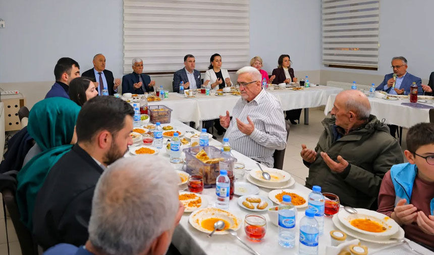 Bayder Muzik Korosundan Huzurevi Sakinlerine Ozel Konser1