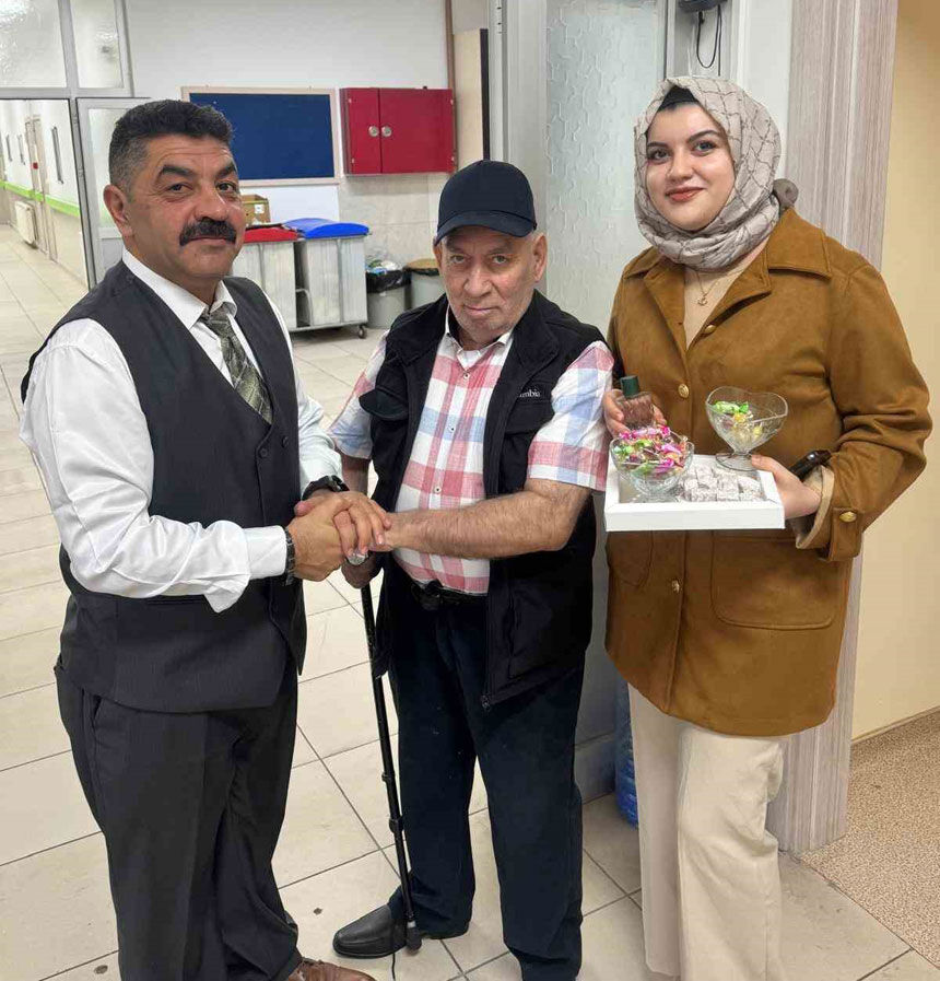 Bayburt Huzurevinde Bayram Sevinci Eller Opuldu Dualar Alindi1