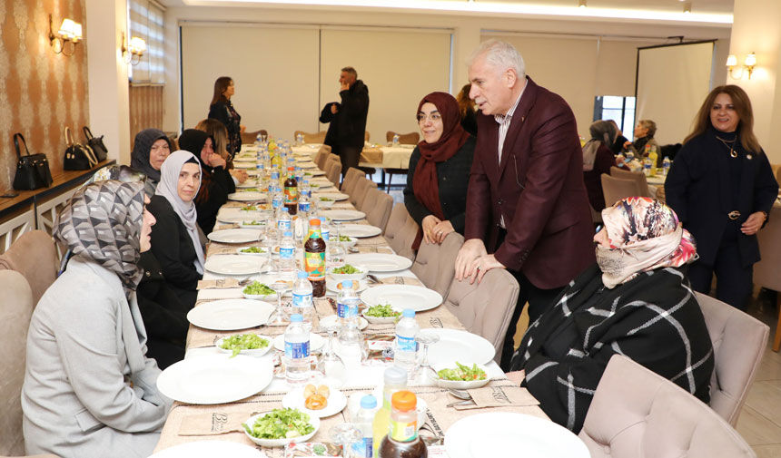 Bayburtta Kadin Gunu Kutlamasi 8 Martta Anlamli Oduller1