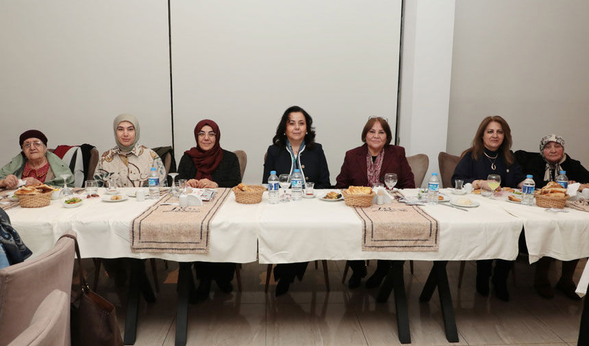 Bayburtta Kadin Gunu Kutlamasi 8 Martta Anlamli Oduller2