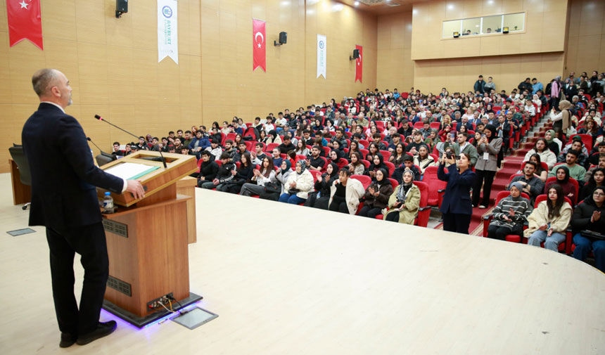 Bayburtta Medya Ve Hakikat Tartisildi Algi Yonetimine Dikkat3