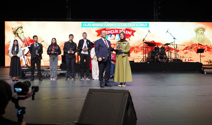 Uluslararasi Dede Korkut Oyku Yarismasi Odulleri Sahiplerini Buldu5