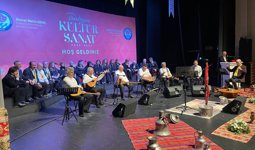 Trabzonda Bayburt Esintisi Hamamizadede Cosku Dolu Bahar Konseri1