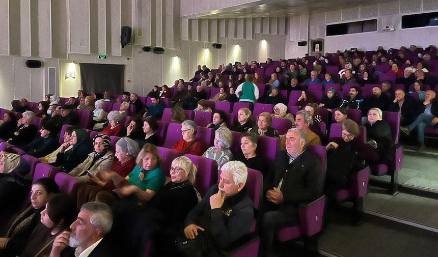 Trabzonda Bayburt Esintisi Hamamizadede Cosku Dolu Bahar Konseri3