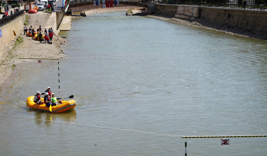 Universiteler Arasi Rafting Sampiyonasinda Slalom Etabi Tamamlandi3