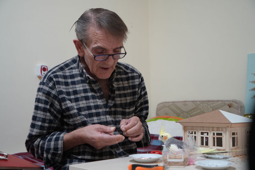 56 Yillik Demir Ustasi Huzurevinde Sanatla Hayata Tutundu1