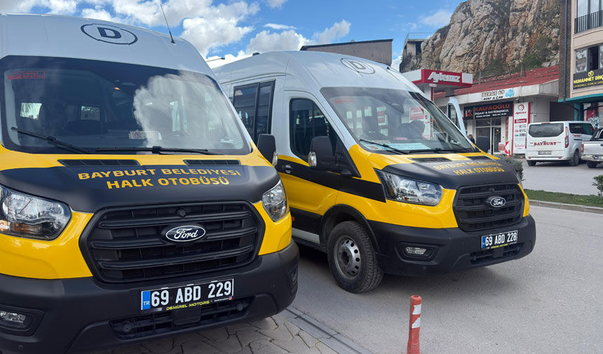 Bayburt Belediyesi Ulasim Filosunu Guclendiriyor 2 Yeni Minibus Hizmete Girdi1