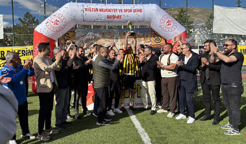 Bayburtspor Adeta Kullerinden Dogdu 25 Yil Sonra Sampiyon1