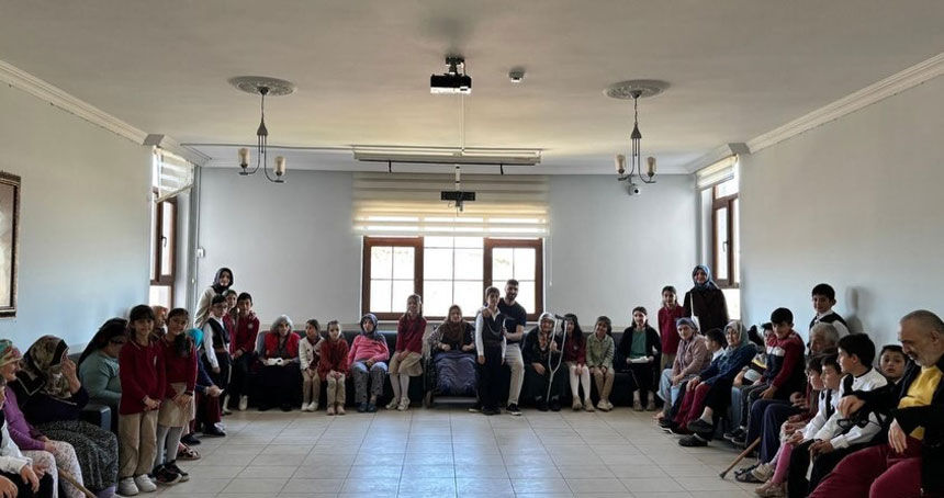 Bayburt Barlari Bu Kez Huzurevi Sakinleri Icin Oynandi