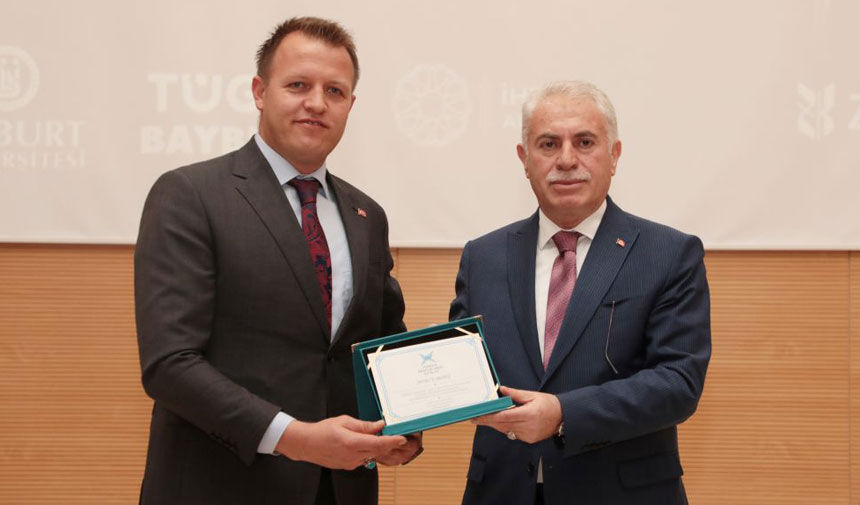 Baskan Mete Memis Sehir Ve Medeniyet Uzerine Konustu1