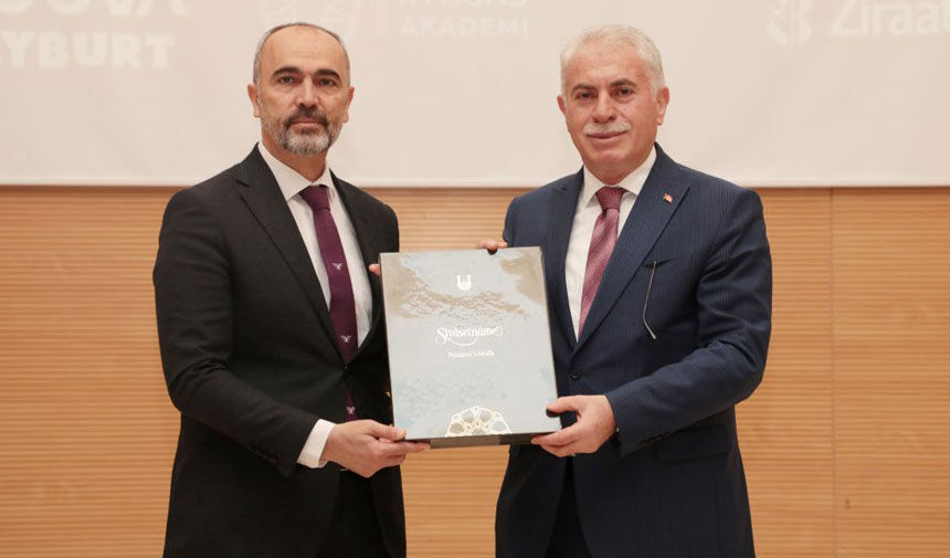 Baskan Mete Memis Sehir Ve Medeniyet Uzerine Konustu2