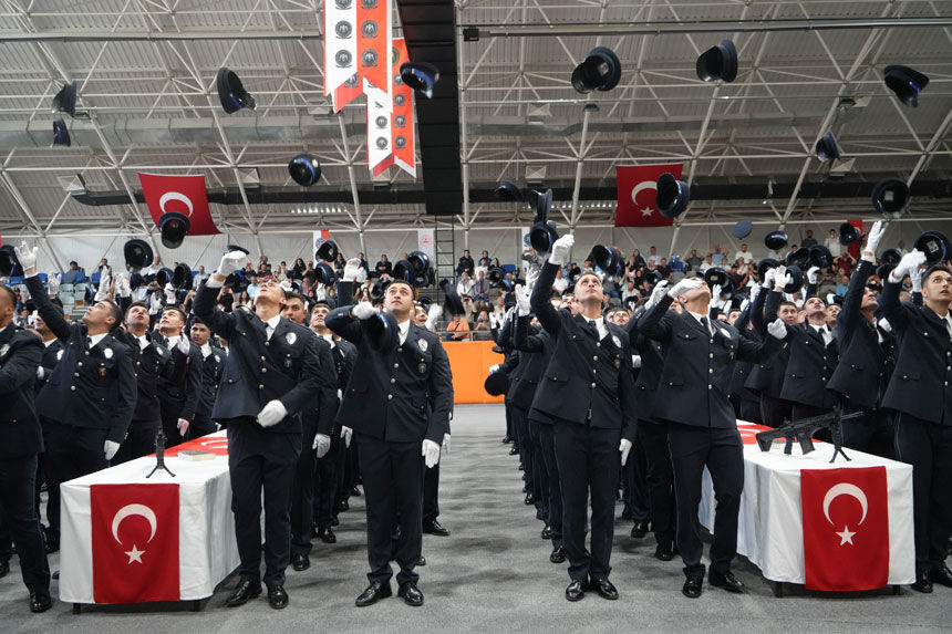 Bayburt Pomemde Mezuniyet Gururu 342 Genc Polis Goreve Hazir1