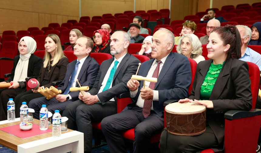 Bayburtta Yas Almayan Universite Mezuniyet Gururu2