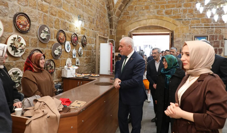 Halk Egitimi Merkezi Kursiyerlerinin El Emegi Urunleri Tashanda Sergileniyor1