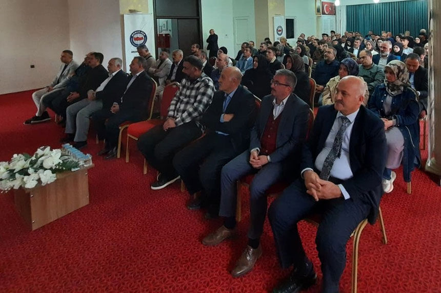 Bayburtta Genc Kalemlerin Odul Gecesi Iste Dereceye Giren Liseliler3