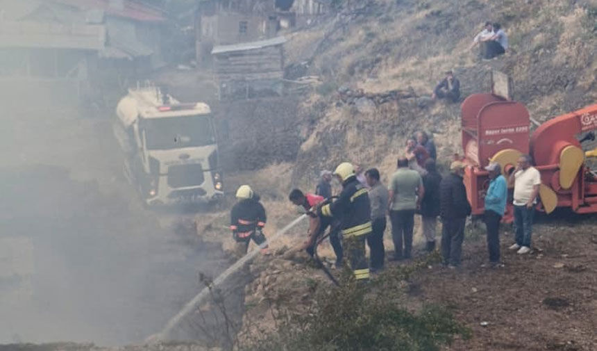 Bayburtta Korkutan Yangin Tandir Atesi 5 Evi Kule Cevirdi2