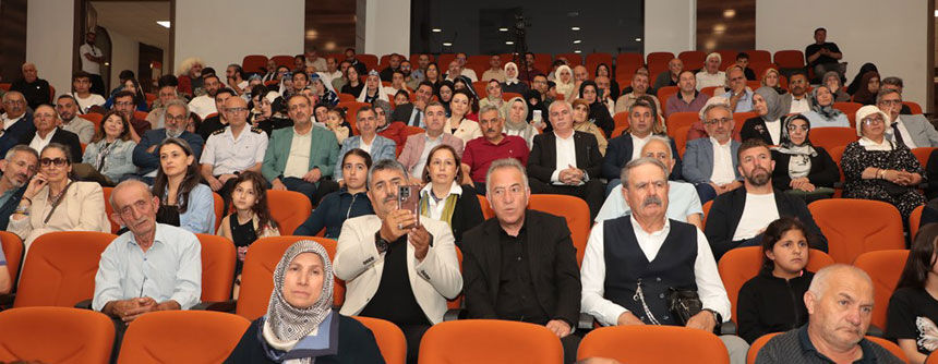 Dede Korkut Siir Yarismasinda Oduller Sahiplerini Buldu11