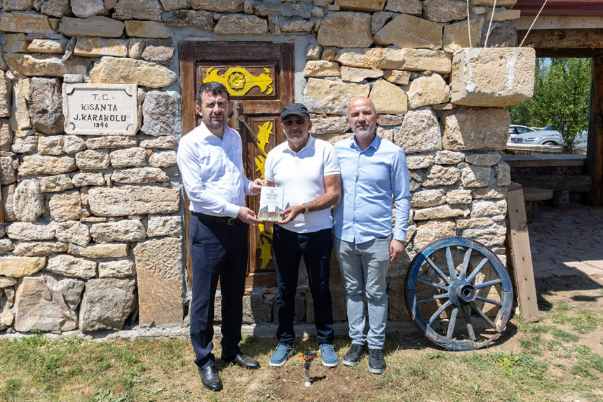 Bik Genel Muduru Abdulkadir Caydan Kenan Yavuz Etnografya Muzesine Ziyaret4