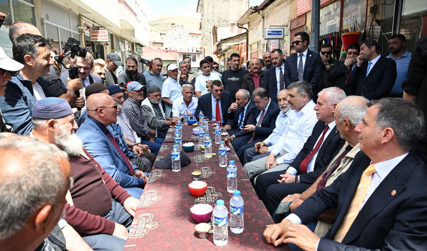 Bakan Ciftciden Bayburt Paylasimi Cayimiza Limon Attik Sozu Memlekete Getirdik4