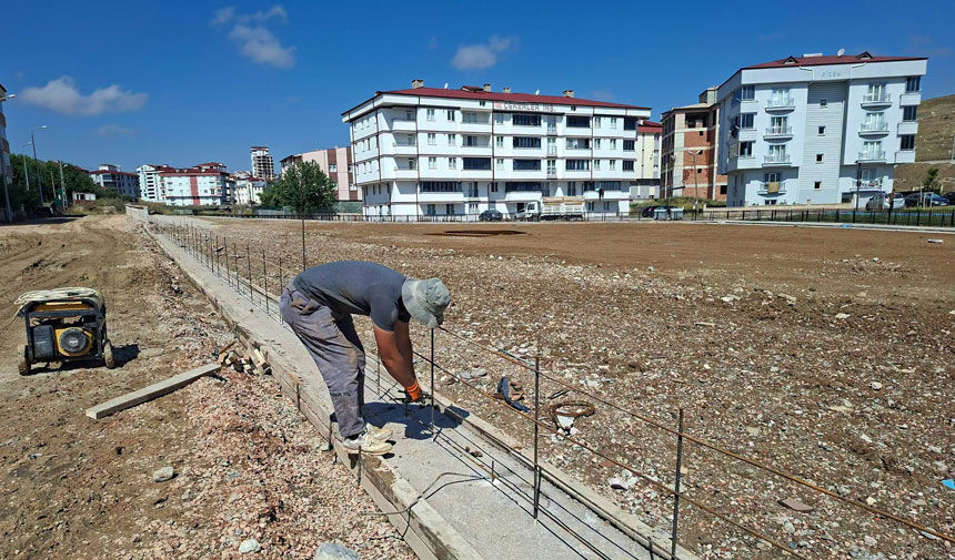 Bayburttaki Metruk Binalar Yikiliyor1