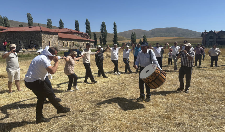 7 Harman Senliginde Anadolunun Kadim Degerleri Yeniden Yasatildi3