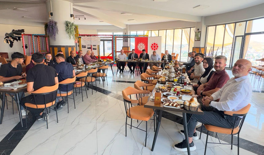 Iletisim Baskanligindan Bayburt Basiniyla Guclu Is Birligi Mesaji1
