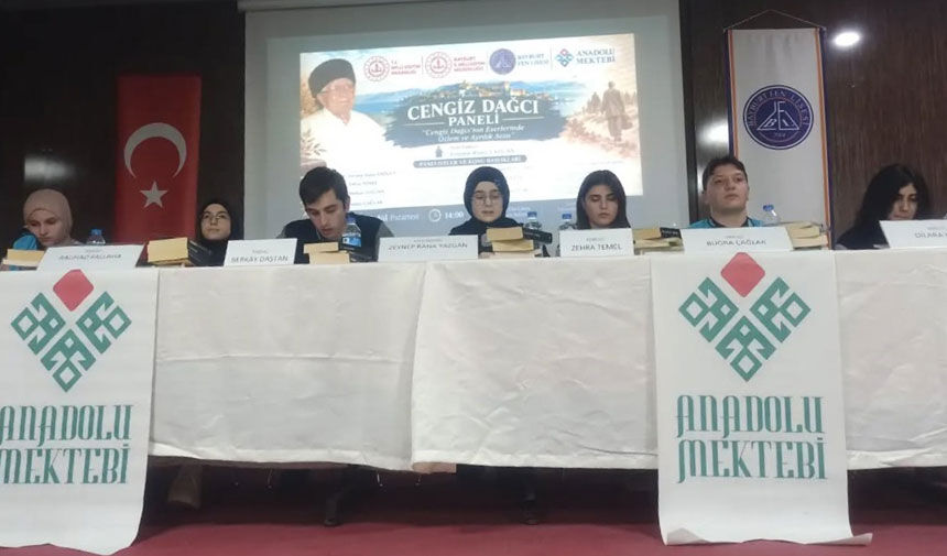 Bayburt Fen Lisesinde Cengiz Dağcı Paneli