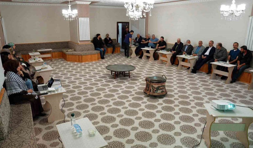 Bayburtta Dunya Baris Gunune Ozel Filistin Programi1